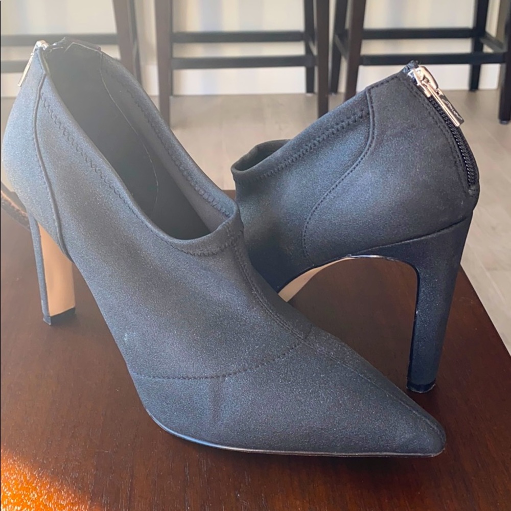Jewel by Badgley Mischka Grey Bootie
